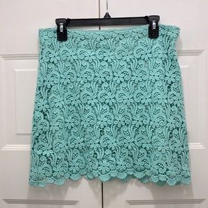 Lace mini skirt